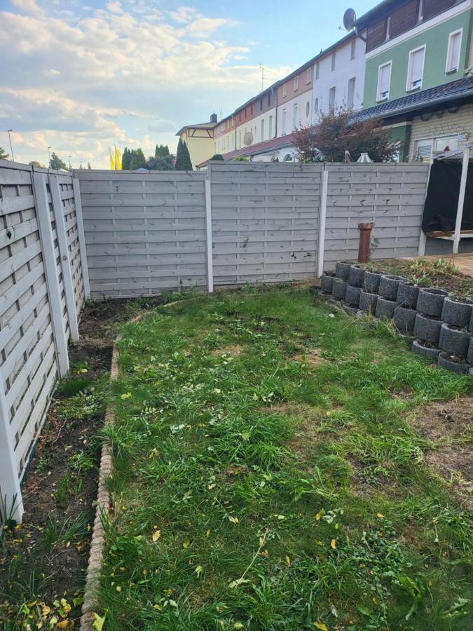 Modernes Behagliches Haus Mit Kamin, Terrasse Und Garten マクデブルク エクステリア 写真