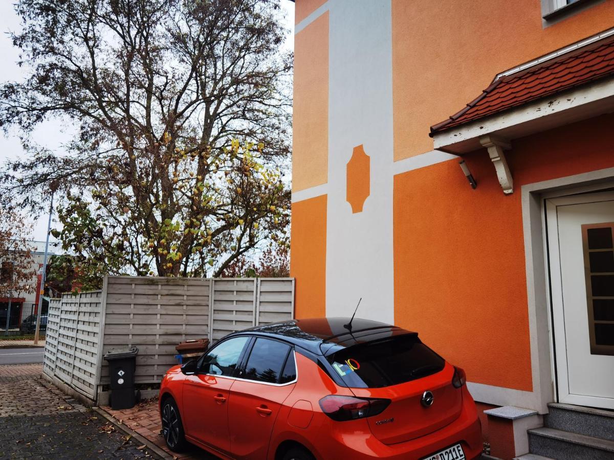 Modernes Behagliches Haus Mit Kamin, Terrasse Und Garten マクデブルク エクステリア 写真