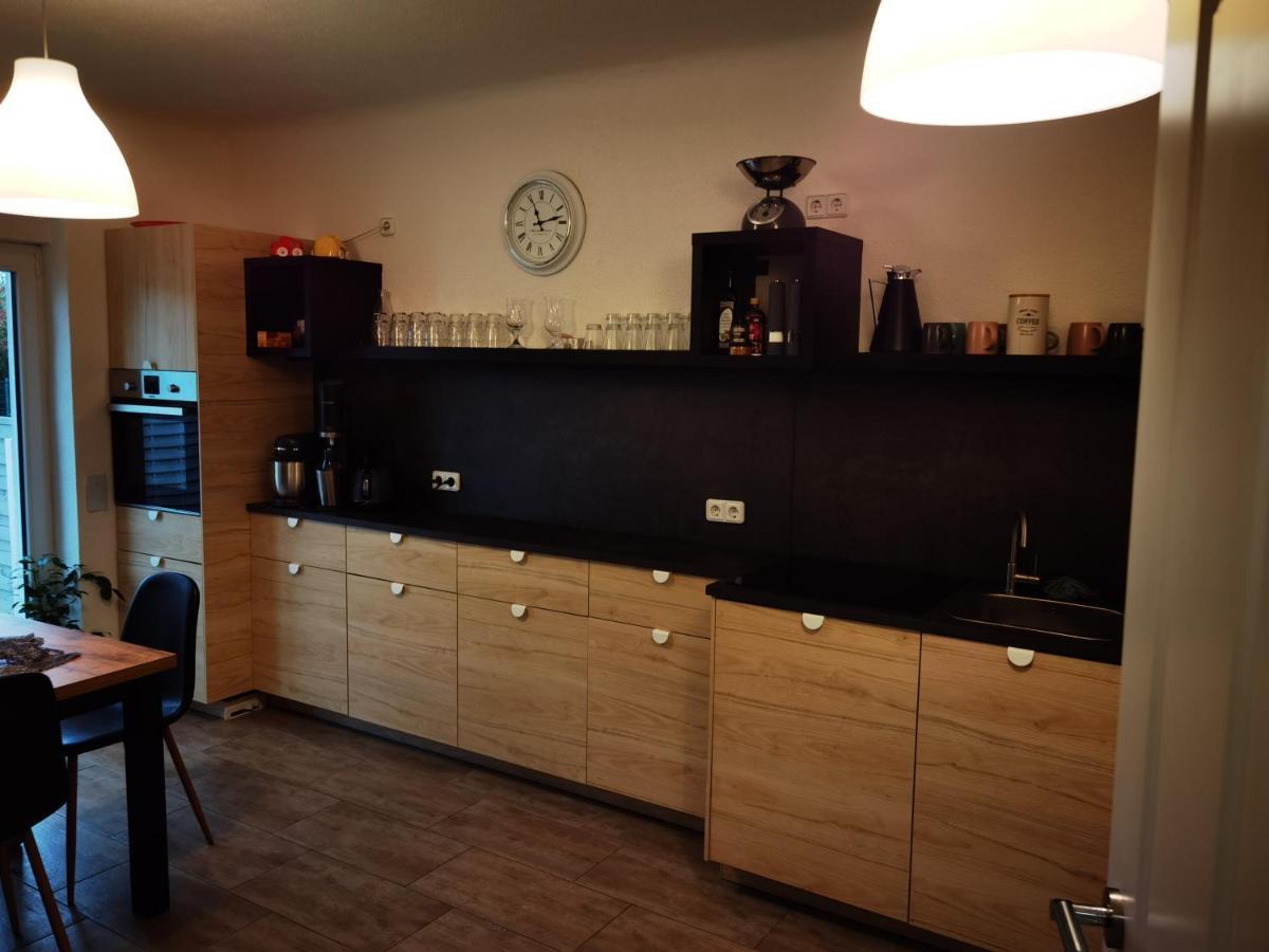 Modernes Behagliches Haus Mit Kamin, Terrasse Und Garten マクデブルク エクステリア 写真